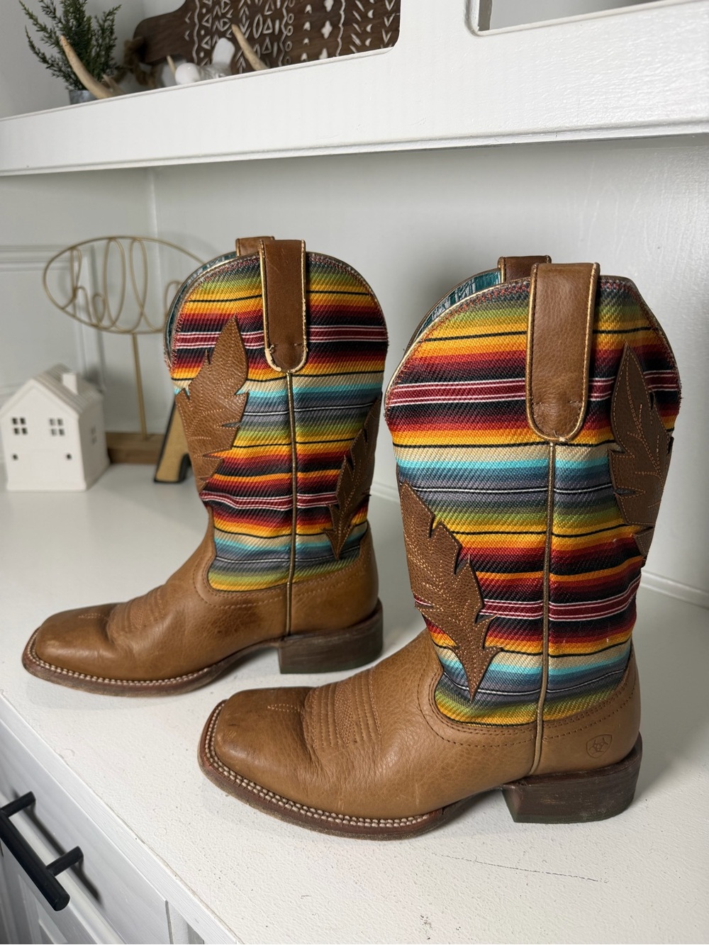Ariat Womens 7B Serape Cowboy Boots Brown Leather Southwestern Western